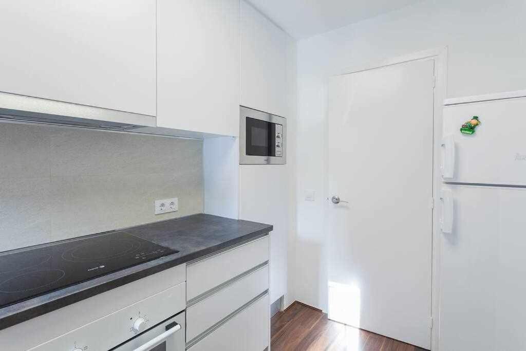 Apartamento Para 4 Con Terraza En El Centro Girona Zewnętrze zdjęcie