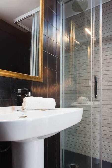 Apartamento Para 4 Con Terraza En El Centro Girona Zewnętrze zdjęcie
